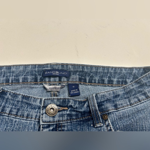Bandolino Women’s Jeans | Mid-Rise Blue Denim | sz 14 - Picture 7 of 8
